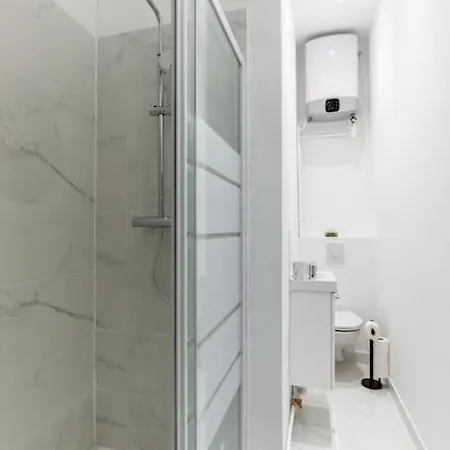 Διαμέρισμα Jouffroy D'abbans/batignolles Charming Studio 4p