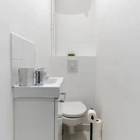 Jouffroy D'abbans/batignolles Charming Studio 4p Παρίσι